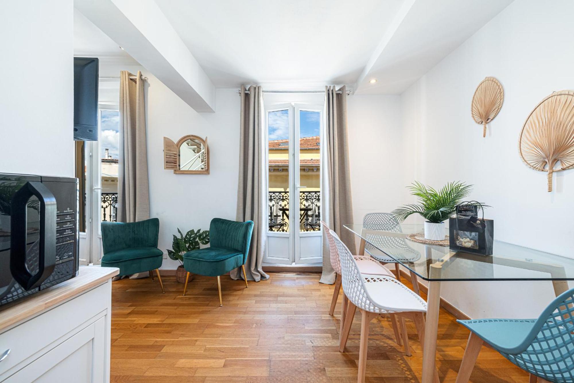 Apartmán Massena Street - 1 Bdr Duplex With Ac & Parking Nice Exteriér fotografie