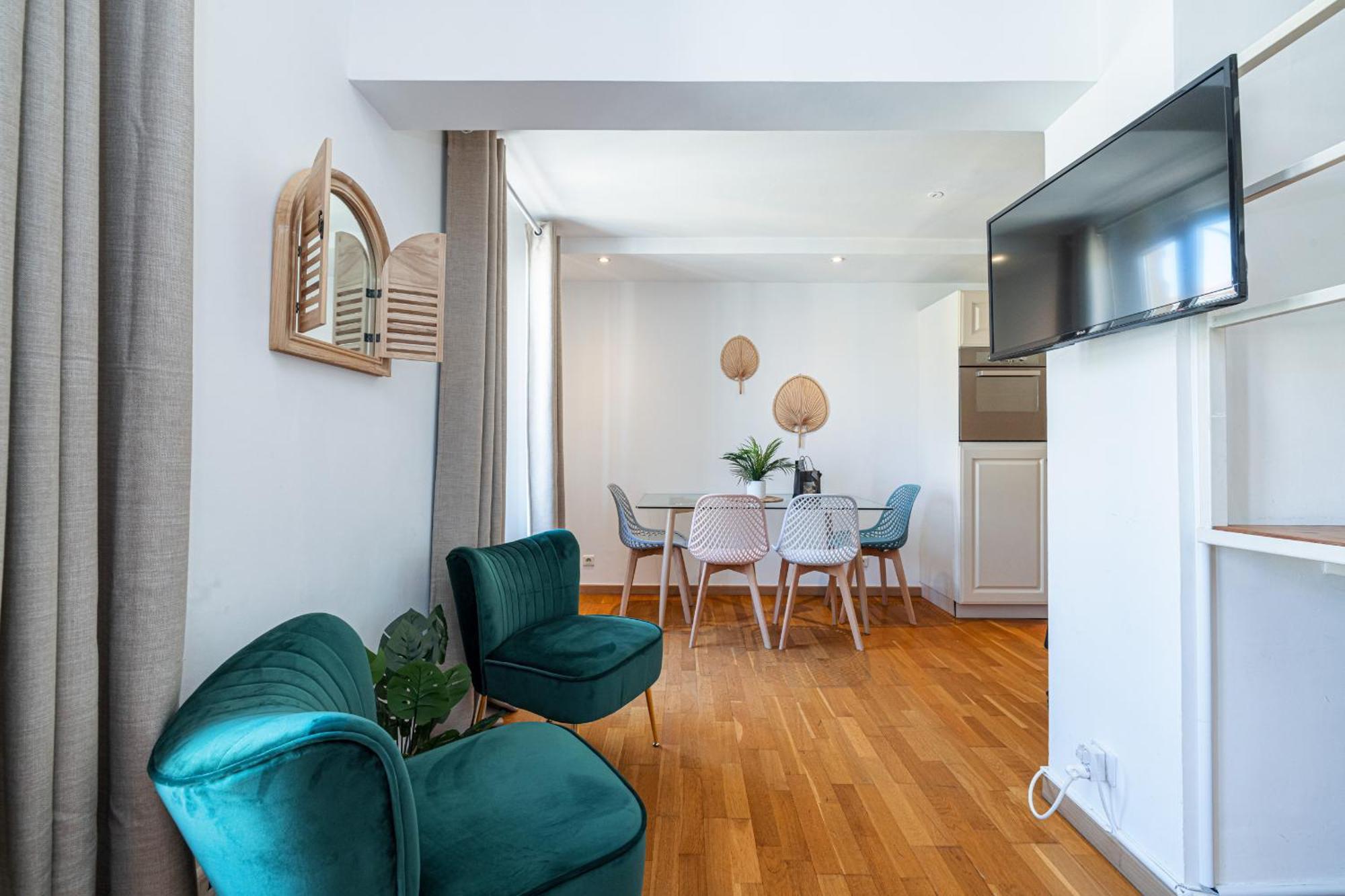 Apartmán Massena Street - 1 Bdr Duplex With Ac & Parking Nice Exteriér fotografie